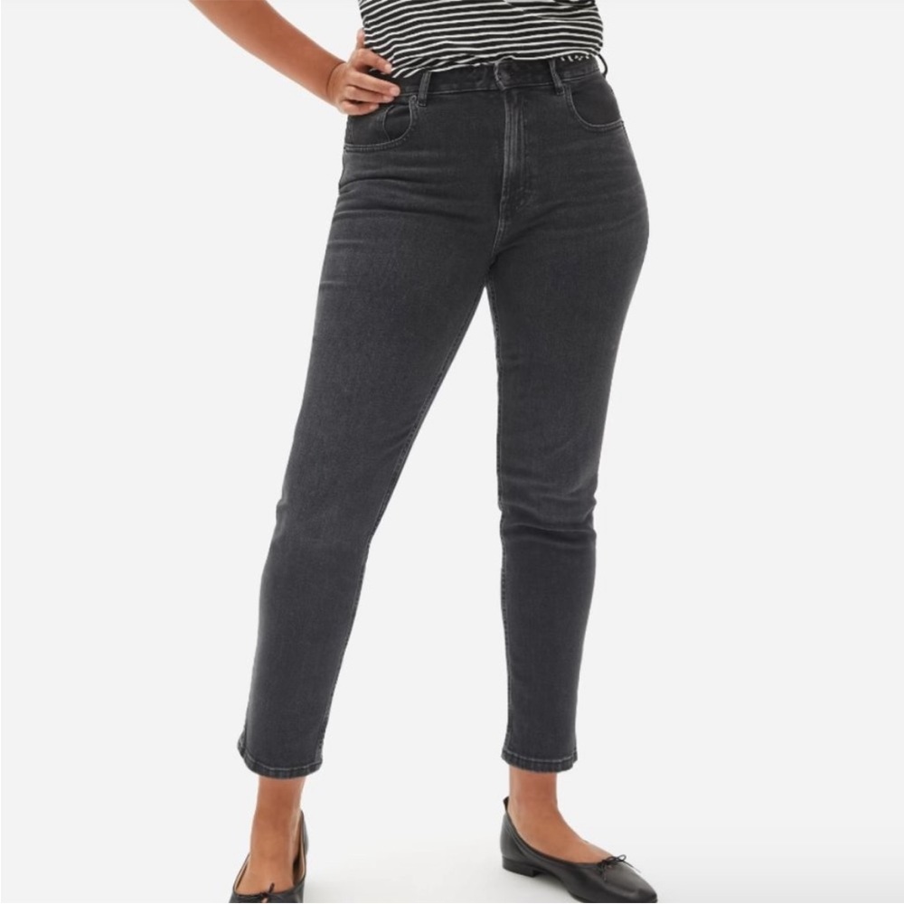 NEW W / O TAGS Everlane Black The‎ Curvy Cheeky Straight Regular Jean in Size 30